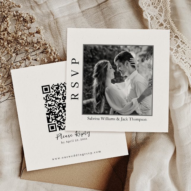 Invitation Photo simple noir et blanc QR Code Site Web RSVP (Modern RSVP card with personalized photo, QR code, and convenient online RSVP.)
