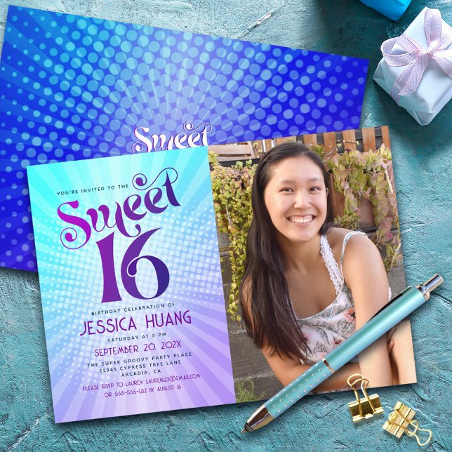 Invitation Photo Sweet 16 Dégradé Violet Bleu Groovy Rétro (Créateur téléchargé)
