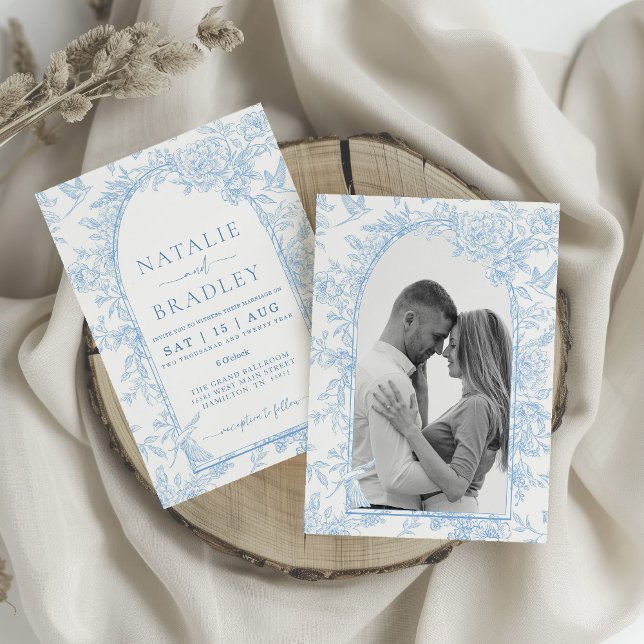Invitation Photo Toile de France Mariage Floral bleu et blanc (French Toile inspired blue and white wedding invitation with photo on back)
