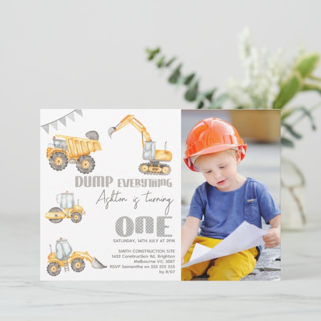 Invitation Photo Yellow Dump Construction 1er anniversaire (Debout devant)