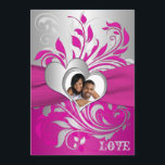 Invitation Pink, Silver Scrolls, Hearts Photo Wedding Invitat<br><div class="desc">Ce faire-part de mariage de photos romantique rose fuchsia et gris argenté est doté d'un ruban IMPRIMÉ rose et d'un cadre de coeurs unis en argent avec une zone modèle photo pour vous permettre d'ajouter votre propre photo numérique. Il serait parfait pour un mariage à thème rose et argent, ou...</div>