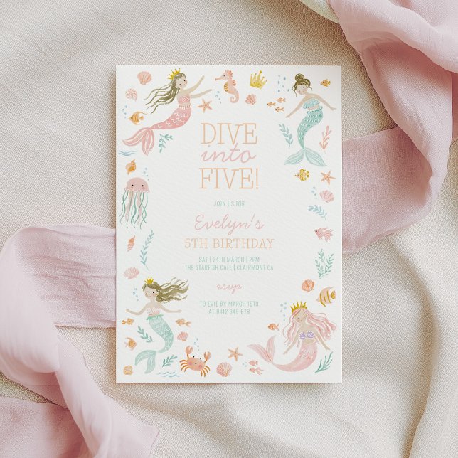 Invitation Plongez dans l'anniversaire de cinq filles sirènes (Dive into five! Mermaid birthday invitation in pink, peach and green)