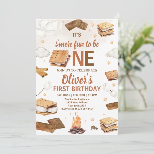 Invitation Plus d'amusement à être un anniversaire S'mores Ca (Debout devant)
