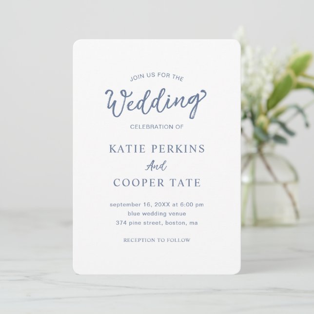 Invitation Polices simples Dusty Blue Bold Mariage moderne (Debout devant)