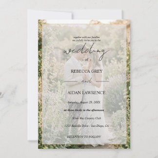 Invitation Portrait de couple romantique dans un jardin sous 