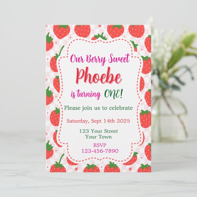 Invitation pour le premier anniversaire de Strawbe (Debout devant)