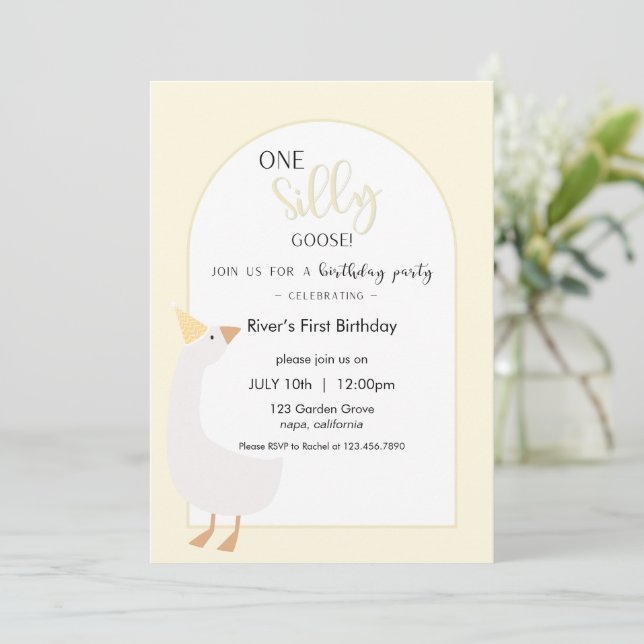 Invitation pour le premier anniversaire d'une oie  (Debout devant)