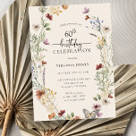 Invitation pour les 60 ans de fleurs<br><div class="desc">Cette invitation de 60 ans d'anniversaire élégante et stylée présente de magnifiques fleurs sauvages aquarelles peintes à la main,  disposées en une charmante couronne,  parfaites avec un script manuscrit élégant. Trouvez des articles assortis dans la collection de mariage Boho Wildflower.</div>