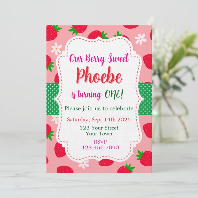 Invitation pour un premier anniversaire Strawberry (Debout devant)