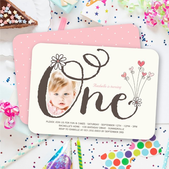 Invitation Premier Anniversaire de Bébé Fille Rose Fantaisist (Whimsical One, White Daisy, Pink Hearts, Baby Girl's 1st Birthday Photo Invitation @ fat_fa_tin)