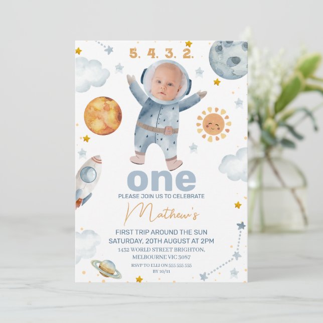 Invitation Premier voyage autour du Soleil QR Code 1er annive (Debout devant)