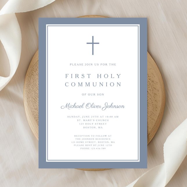 Invitation Première communion moderne garçon croix bleu pouss (Modern Dusty Blue Cross Boy First Communion Invitation)