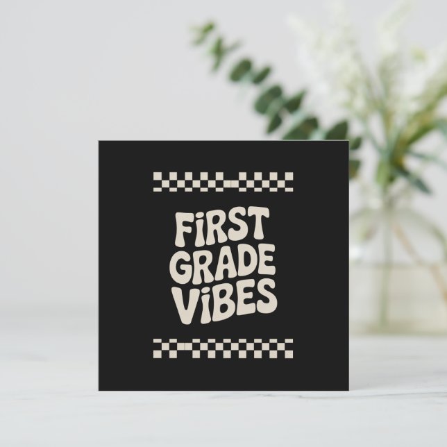 Invitation Première journée de première année Vibes Retour à  (Debout devant)