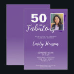 Invitation Purple 50 et Fabulous 50th Birthday Party<br><div class="desc">Purple 50 et Fabulous Surprise 50th Birthday Party Invitation. L'arrière - plan est violet vif et le texte est en blanc. C'est une grande invitation à l'anniversaire pour une fête d'anniversaire de femme.</div>