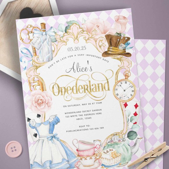 Invitation Purple Alice merveilleland fête thé fêter fille de (Purple, Alice in wonderland themed, Girl 1st birthday invitations.)