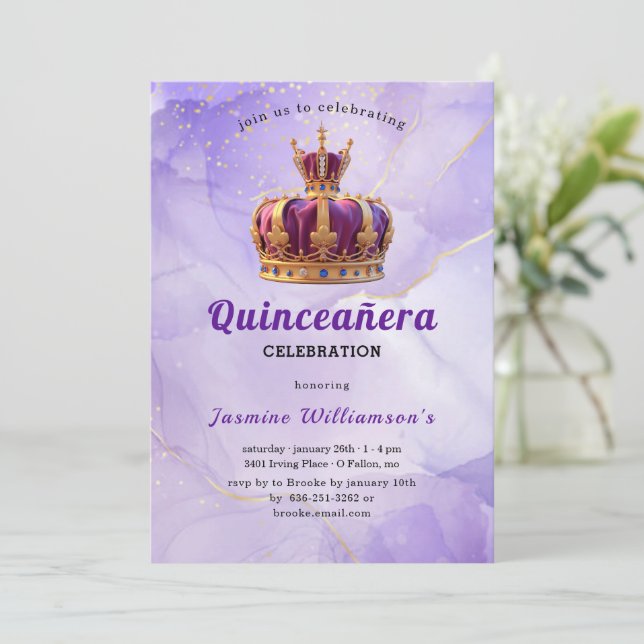 Invitation Purple Quinceanera Princess Crown Birthday Party  (Debout devant)