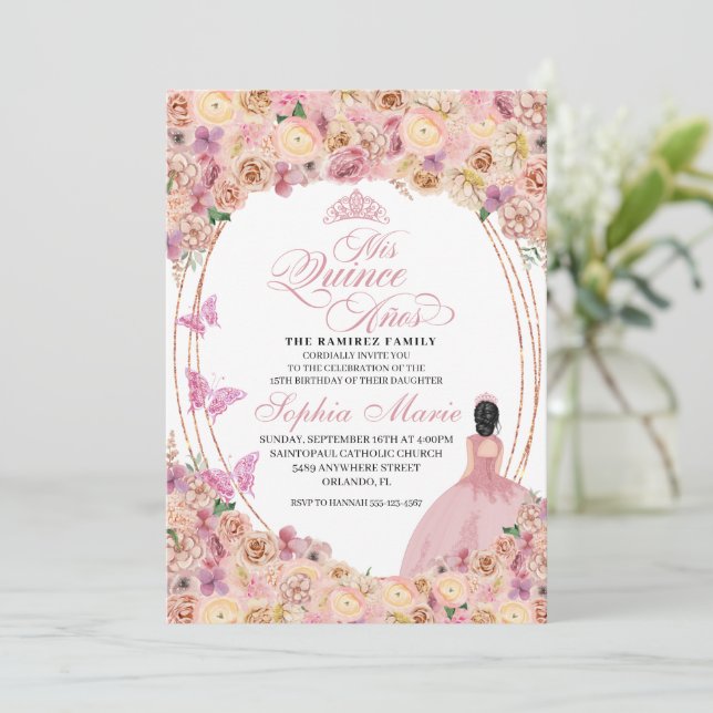 Invitation Quinceanera florale de Peach rose rousse Anniversa (Debout devant)