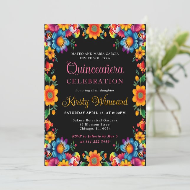 Invitation Quinceanera noire florale mexicaine (Debout devant)