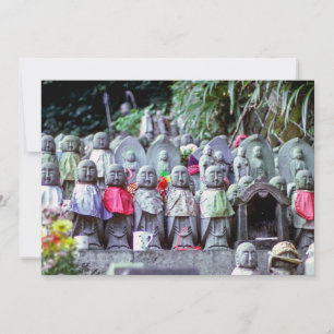 Invitation Rangs de petites statues de moines Jizo avec des b