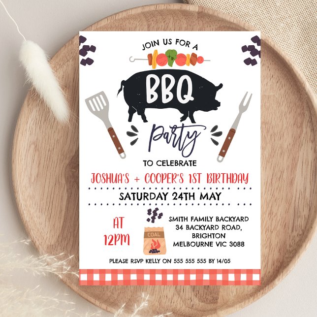 Invitation Red Black Twins Pig Roast Kebab BBQ Anniversaire (Red Black Twins Pig Roast Kebab BBQ Birthday Invitation Backyard BBQ Twins Birthday Invitation
)