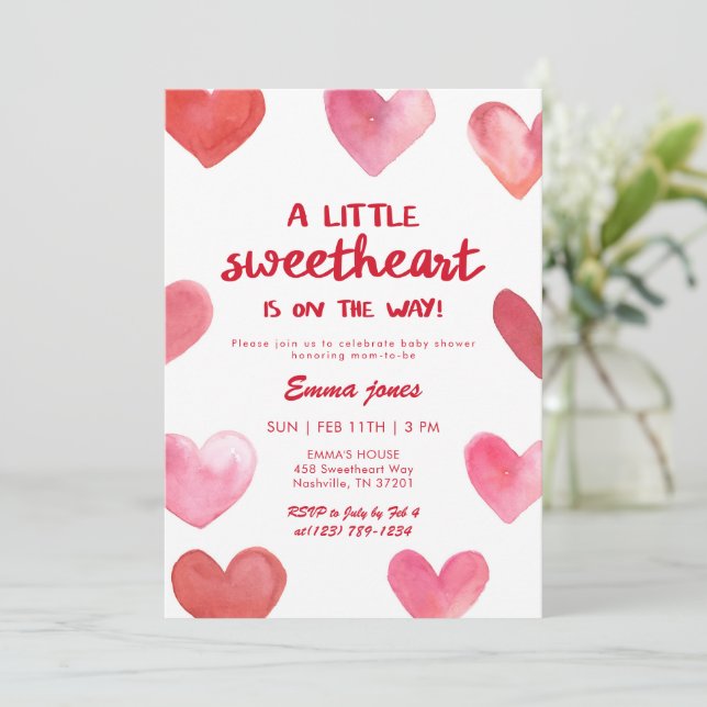 Invitation Red Sweetheart Is On The Way Baby Shower (Debout devant)