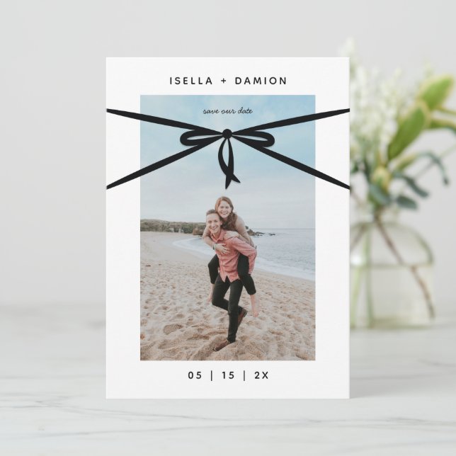 INVITATION RIBBON NOIR & BOW ENREGISTRER LA DATE (Debout devant)