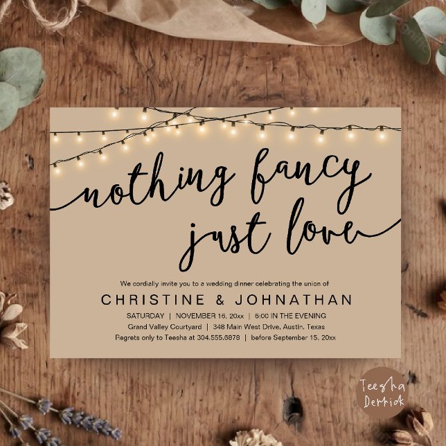 Invitation Rien de Fantastique, Juste de l'Amour, Dîner de Ma (Nothing Fancy, Just Love, Rustic Wedding Dinner Invitation Card Rustic Cottage String Lights in Tan)