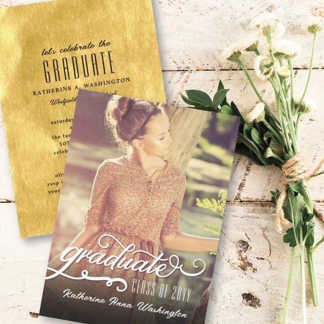 Invitation Romantique Script Gold Foil Photo Graduation Party (Créateur téléchargé)