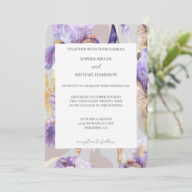 Invitation Romantique violet Iris Mariage Floral (Debout devant)