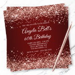 Invitation Rose étincelant Parties scintillant or rouge foncé<br><div class="desc">Une élégante invitation monogrammée à 60ème anniversaire pour elle. Faux brillant rose or parties scintillant brillant à l'ombre rouge foncé et bordeaux. Le chic monogramme de calligraphie fleurie classique sur le dos peut être customisé ou supprimé si vous le préférez. Un grand invitation de fête d'anniversaire pour votre belle-mère. Tous...</div>