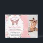 Invitation Rose Gold Parties scintillant Photo Papillon Premi<br><div class="desc">Rose Gold Parties scintillant Photo Butterfly First Birthday Invitation Sweet butterfly à l'invitation d'anniversaire avec deux arrangements floraux rose aquarelle, faux rose or parties scintillant papillon, grande aquarelle numéro un et la photo de votre petite fille sur le côté droit. Ce design d'invitation pour les papillons sucrés est mignon façon...</div>