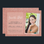 Invitation Rose Gold Parties scintillant Sweet 16 Enregistrer<br><div class="desc">Rose Gold Sparkle Parties scintillant Sweet sixteen Monogramme Nom et initiale Enregistrer la date Anniversaire Fête Photo Invitation. Cette image enregistrer la date invitation est parfait pour le Rose Gold Sparkle Parties scintillant Sweet 16 Anniversaire Fête à la recherche de célébrer dans Rose Rose Or. Vous pouvez mettre à jour...</div>
