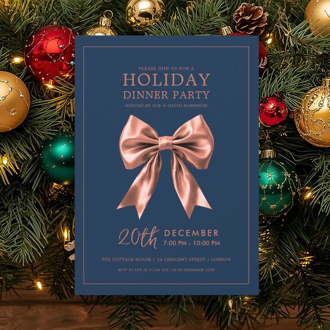 Invitation Rose Gold Satin Bow Fête de Noël Bleu Nuit (Holiday Dinner Party Rose Gold Satin Bow Navy Blue Invitation)