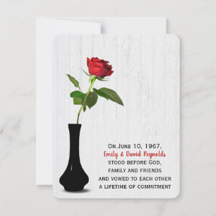 Invitation Rose Rouge Dans Le Vase Noir Sur Bois Blanchis