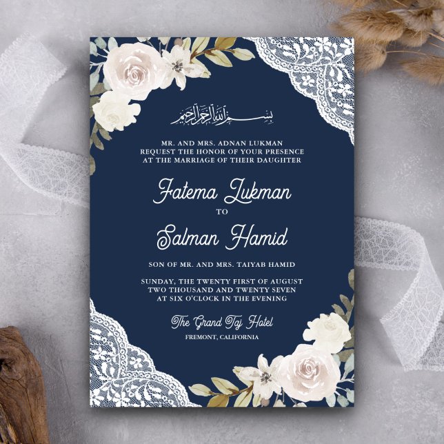 Invitation Roses blanches dentelle bleu marine Code QR mariag (Créateur téléchargé)