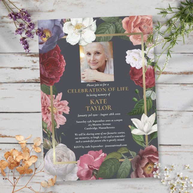 Invitation Roses de célébration de la vie Fleurs funéraires P (Celebration of Life Roses Floral Funeral Photo Invitation)