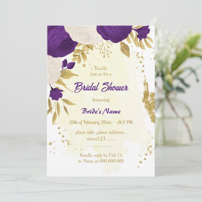 Invitation royal violet blanc fleurs or nuptiale (Debout devant)