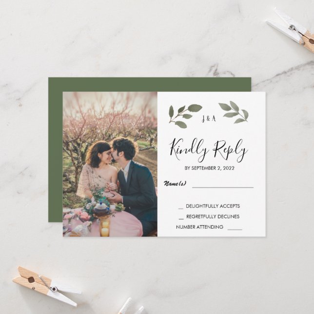 Invitation RSVP de mariage photo monogramme botanique rustiqu (Devant/Arrière en situation)