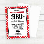 Invitation Rustique Rouge En vichy Mariage Couples Douche BBQ<br><div class="desc">BBQ d'été décontracté / barbecue thème couples mariages invitation pour la mariée et le marié comprend un motif de porc,  texte noir personnalisé dans les polices de style occidental,  des accents d'étoile,  et une couleur rouge en vichy nappe plaid bordé.</div>