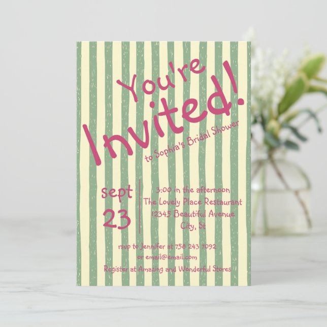 Invitation Sage Green Stripe Vous êtes Invité à la Baby Showe (Debout devant)