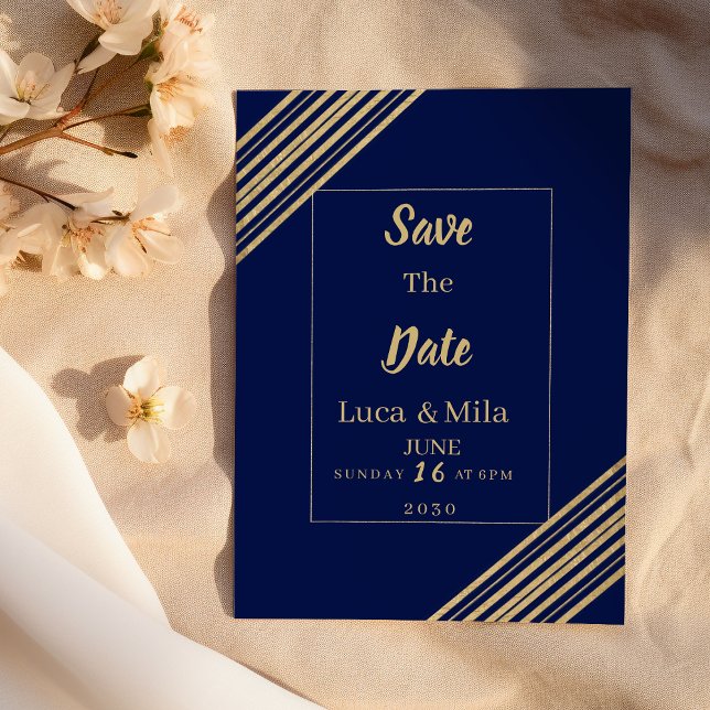 Invitation Save the Date typographie géométrique bleu marine  (Geometric navy blue gold typography Save the Date)