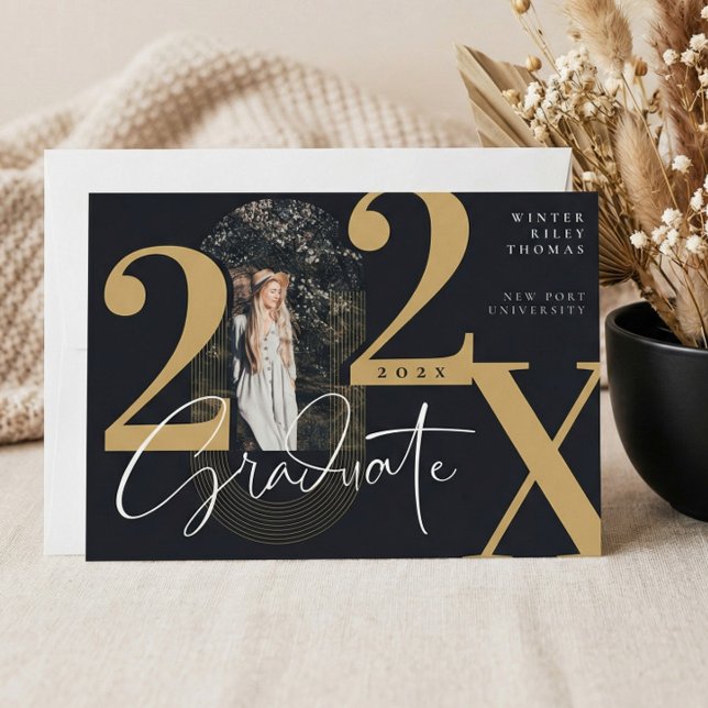 Invitation Script Moderne 2022 Arc Concentré Photo (Minimal Modern Arch Photo Graduation Announcement)