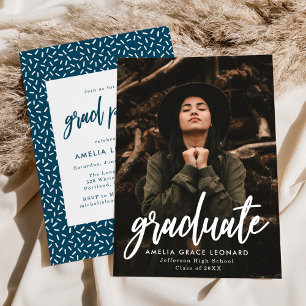 Invitation Script moderne Dark Blue Photo Graduation Party