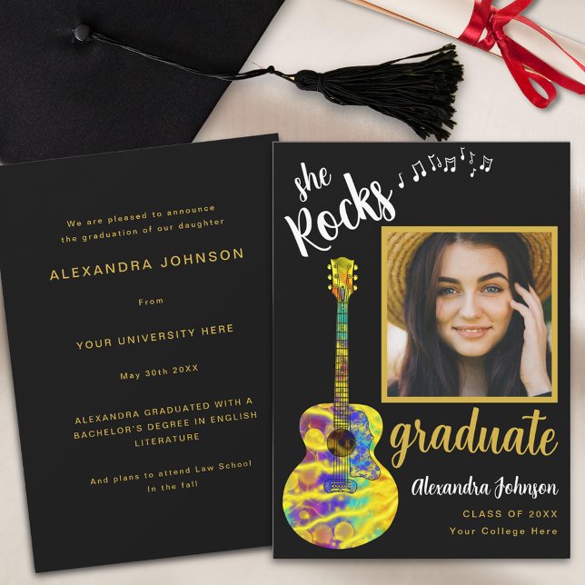 Invitation Script Moderne Photo de Diplômé Guitare Psychedeli (Fun modern graduate photo black and gold script graduation announcement card with Funky guitar music)