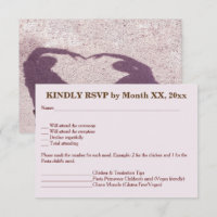 Silhouette de couple nuptiale coeur dans Sand RSVP