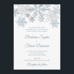 Invitation Silver Blue Snowflakes Noël Mariage d'hiver<br><div class="desc">Faire-part de mariage à thème de Noël avec flocons de neige bleu argenté. Idéal pour les mariages d'hiver élégants et autres événements saisonniers et de vacances.</div>