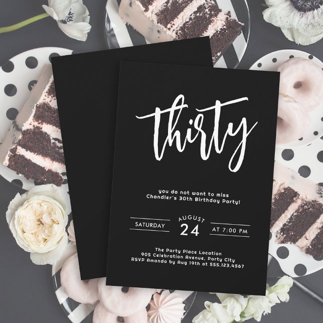 Invitation Simple 30e fête d'anniversaire colorée (Celebrate 30 in style with this trendy simple birthday party invitation in black and white.)