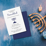 Invitation Simple Blue Menorah Family Hanoukka Party<br><div class="desc">Invitation Hanoukka Party,  avec une simple menorah bleue et la conception de typographie de script. Avec des lettres personnalisables bleues,  vous pouvez ajouter vos propres informations. Une façon festive de célébrer la première nuit de Chanukah avec des amis et la famille.</div>