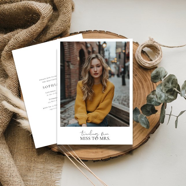 Invitation Simple Elegant Miss à Mme Fête des mariées Photo (Créateur téléchargé)