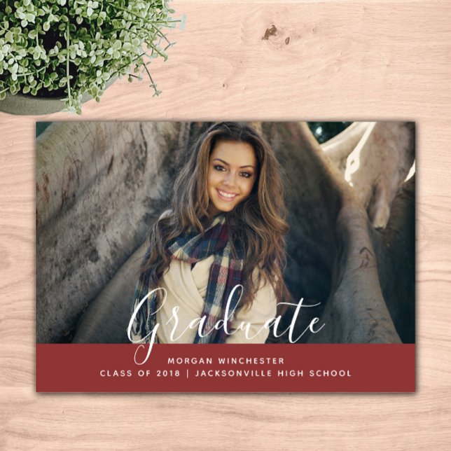 Invitation simple et élégant | Bourgogne (Burgundy Simple Elegant Graduation Announcement)